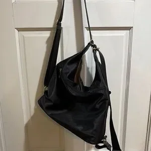 Sondra Roberts | Bags | Sondra Roberts Black And Gold  display picture 2